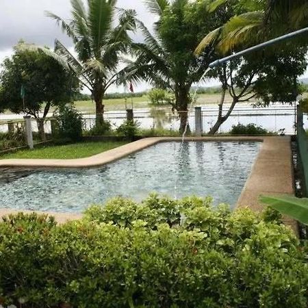 ホテル Pantropi-Coco Farm Calapan エクステリア 写真